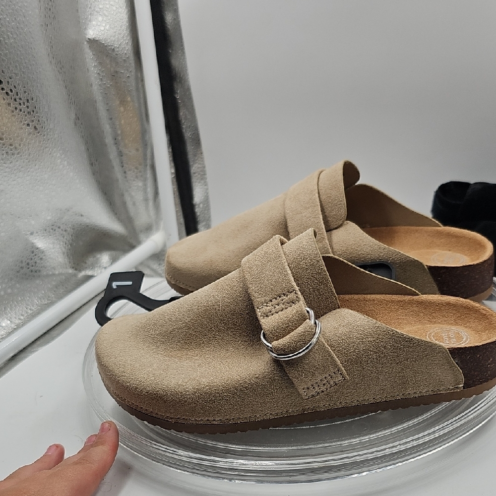 C Wonder Nation Tan Kids Slippers - Picture 4 of 12